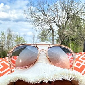 Meet your Posher, Meike